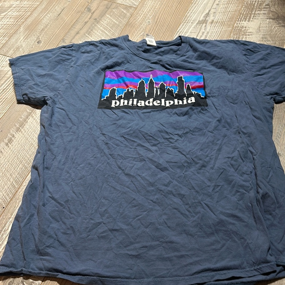 Patagonia Philadelphia  XXL t shirt